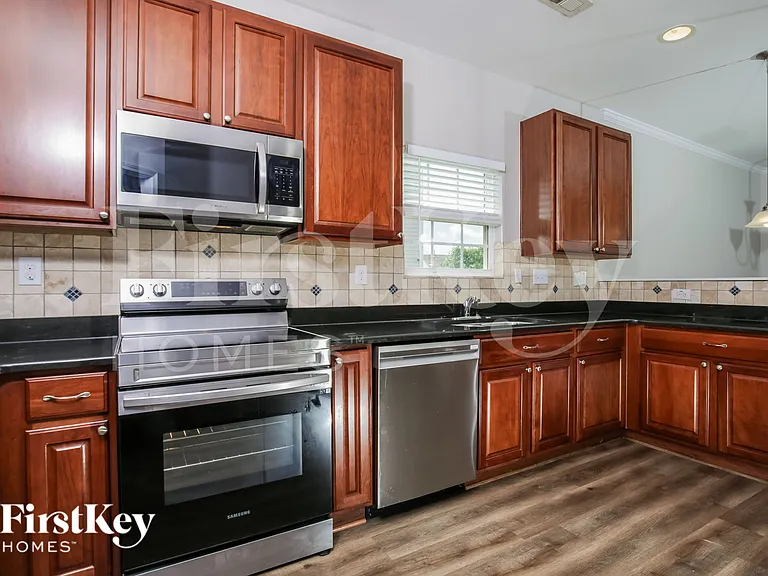 5921 Sandpiper Farm Ln — Photo 9