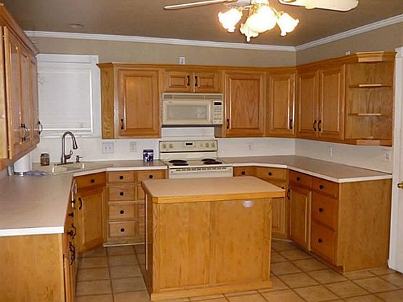 4th image of 3709 Matson Dr