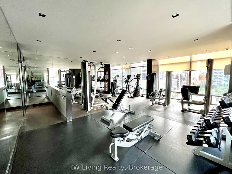 21 Scollard St #203 — Photo 22
