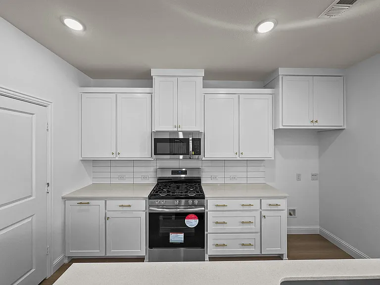8980 Samara St — Photo 10