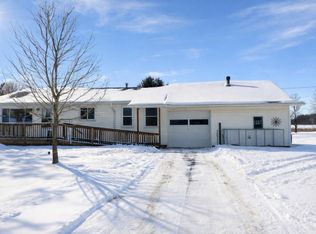 1733 Colwood Rd, Caro, MI 48723