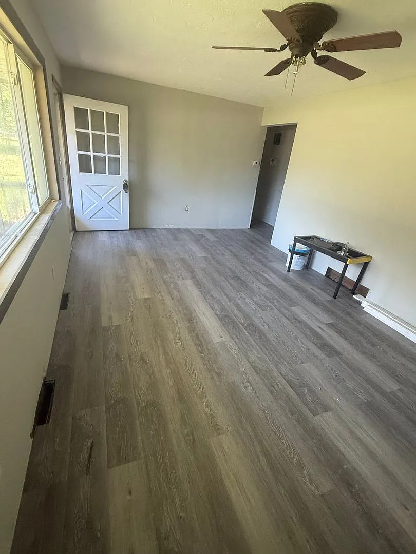 3bdrm House For Rent — Photo 1