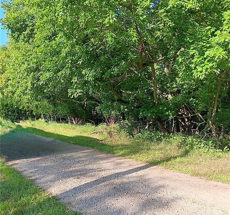1st image of 89-93 Kansas Dr