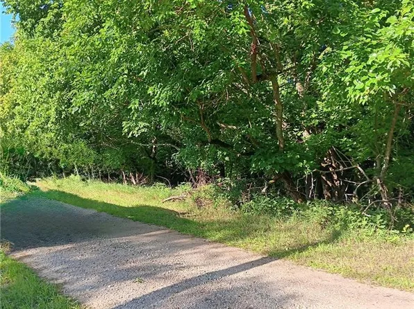 89-93 Kansas Dr, Lacygne, KS 66040