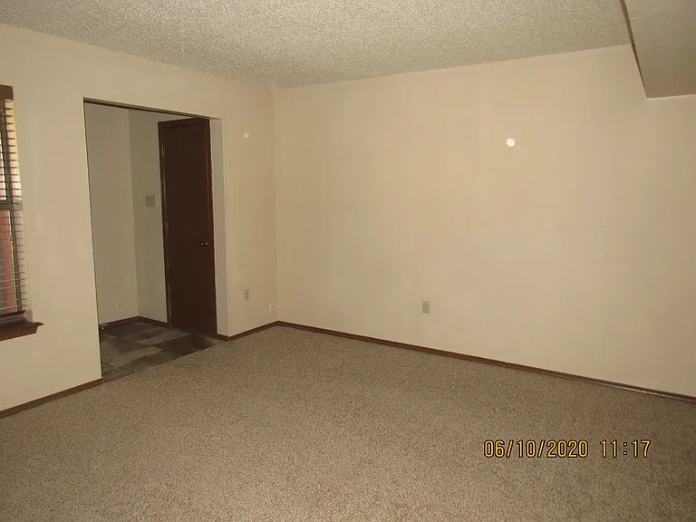 2809 NW 46th St — Photo 5