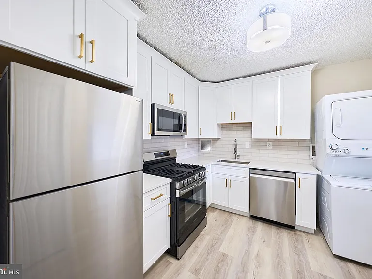 3701 S George Mason Dr #2318N — Photo 9