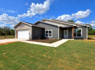 132 Naalehu Ct, Bastrop, TX 78602