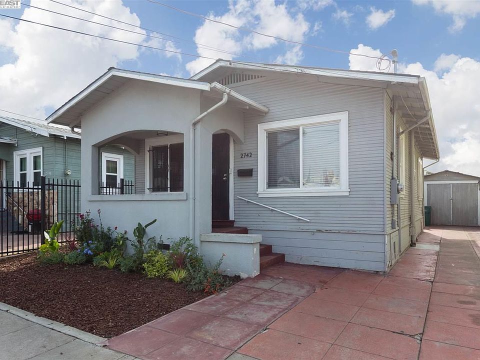 1st image of 2742 75th Ave