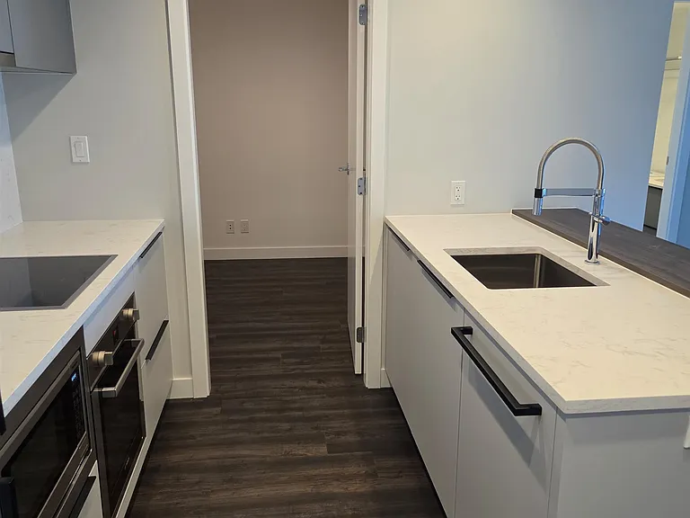 567 Emerson St #2410 — Photo 2