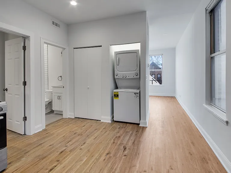 2029 N Damen Ave #2FR — Photo 6