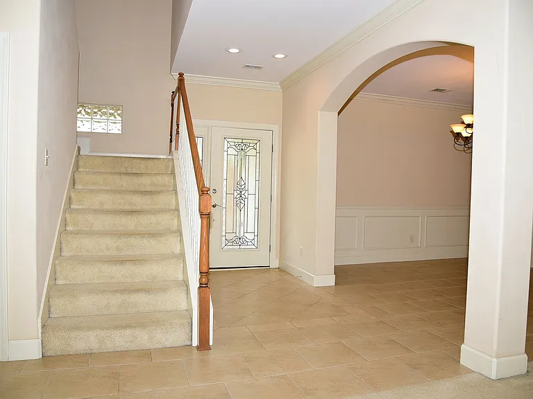 31 Balmoral Dr — Photo 4