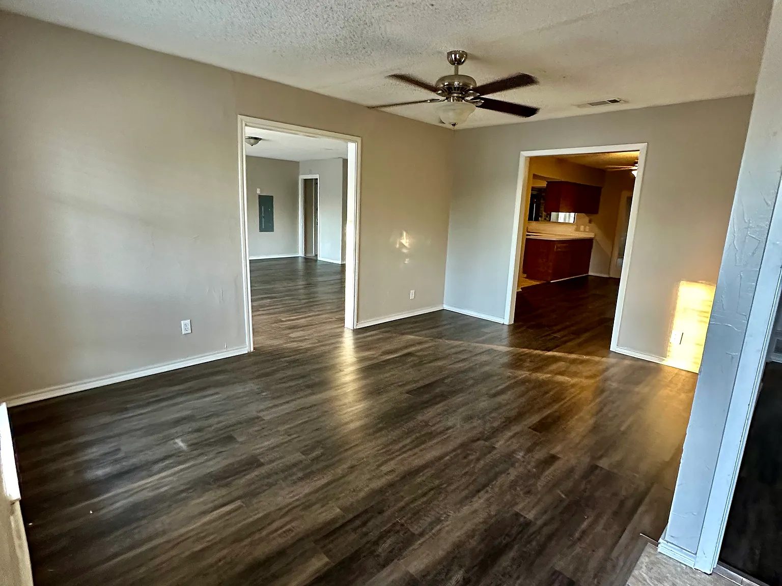 7913 Limerick Ln — Photo 4