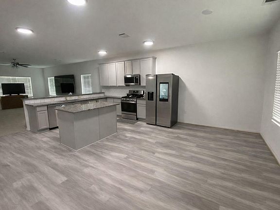2nd image of 208 Eagle Lake Dr