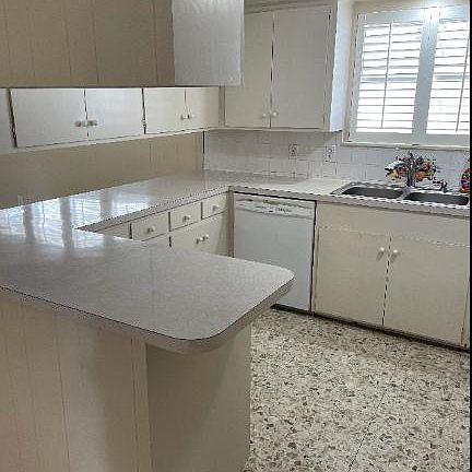 5th image of 513 Dickens Dr