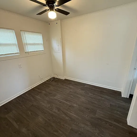410 12th Ave — Photo 3