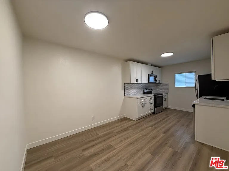 314 S Clark Dr #2 — Photo 8