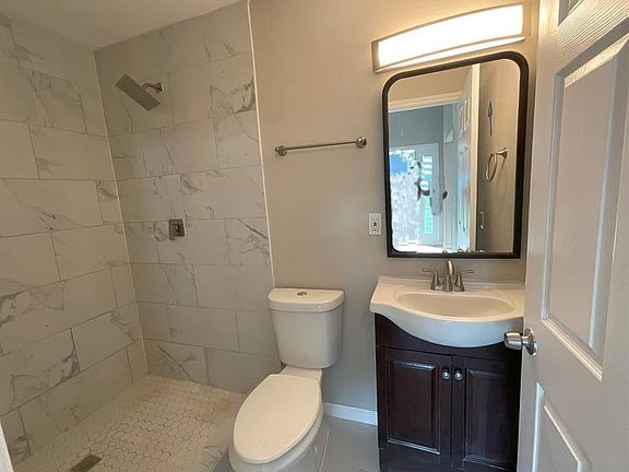 3rd image of 2327 Colleen Dr