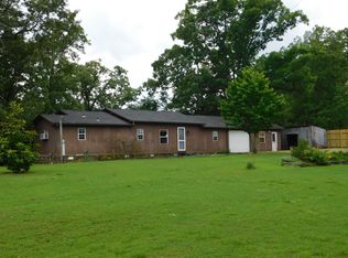 1592 Uellner Rd E, Russellville, AR 72802