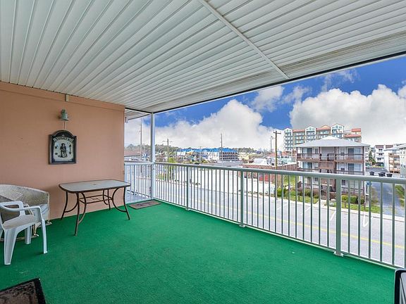 3rd image of 17 139th St Unit 306