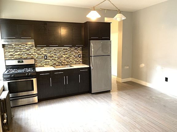 4th image of 672 Ocean Ave APT C8