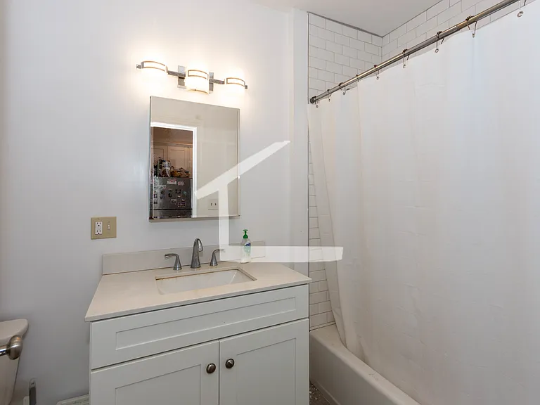 4 Gardner St #10 — Photo 9