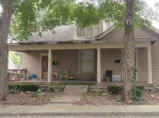 717 7th St, Shelbyville, KY 40065