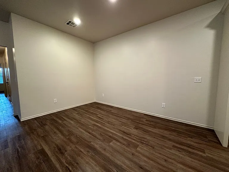 412 Chalk Hill Ct — Photo 13