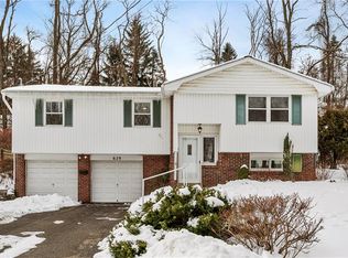 629 National Dr, Pittsburgh, PA 15235