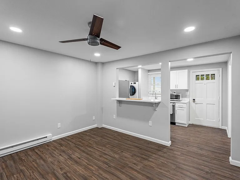 360 Thames St — Photo 25
