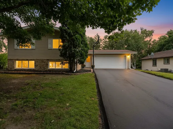 6226 Perry Ave N, Brooklyn Center, MN 55429