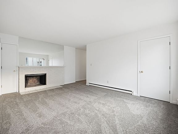 Living room (from front entry)