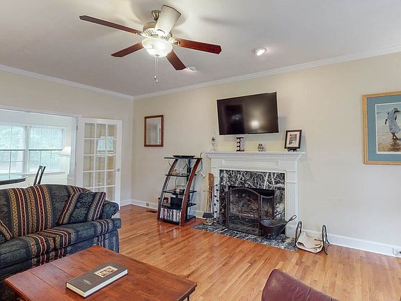 4th image of 105 Tall Pine Dr