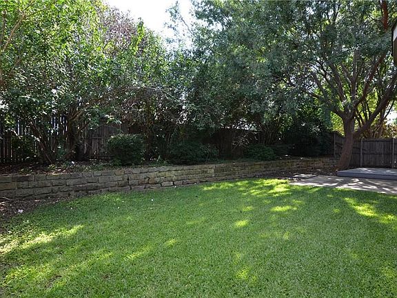 2nd image of 3913 Kimberly Dr