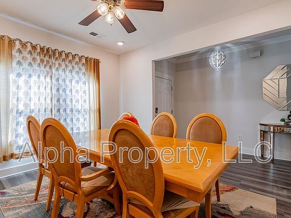 3rd image of 203 Pewter Cir