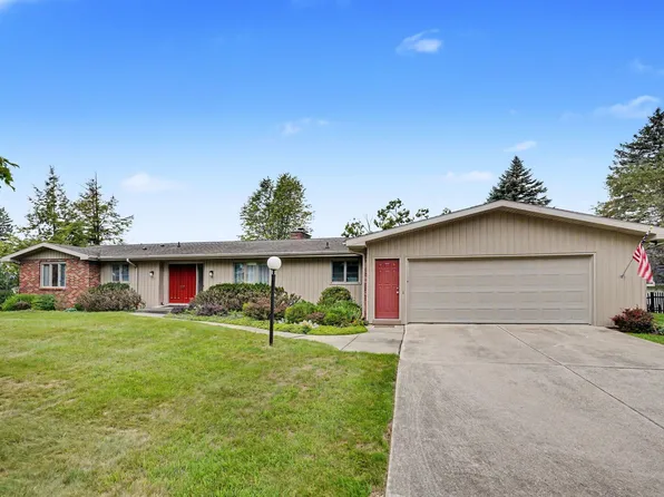 4216 Lake Forest Dr, Kalamazoo, MI 49008