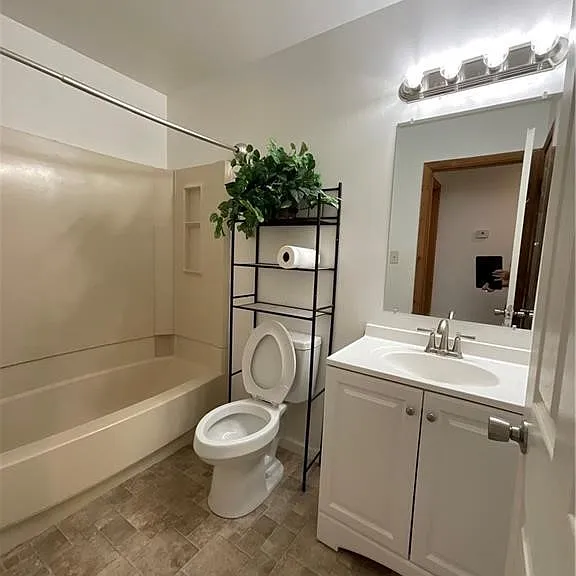 58 Duke St #58 — Photo 26