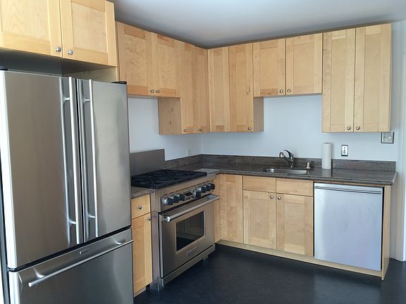 5th image of 100 Eagle St