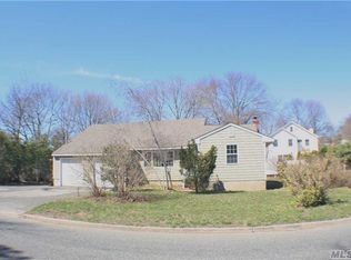 10 Nichols Rd, Nesconset, NY 11767