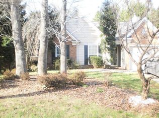 8917 Trentsby Pl, Charlotte, NC 28216