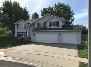 2022 27th St SE, Rochester, MN 55904