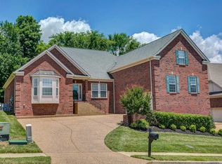 1220 Beech Hollow Dr, Nashville, TN 37211