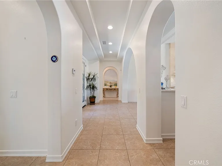 138 Royal Saint Georges Way — Photo 18