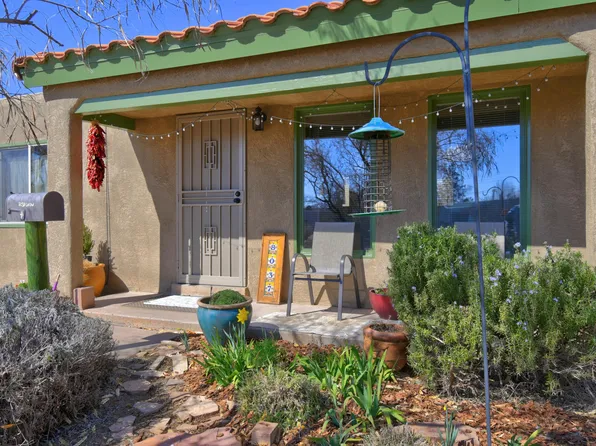 8037 Snow Ave NE, Albuquerque, NM 87110