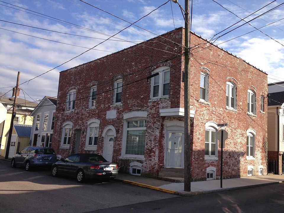 6 unit apt. building