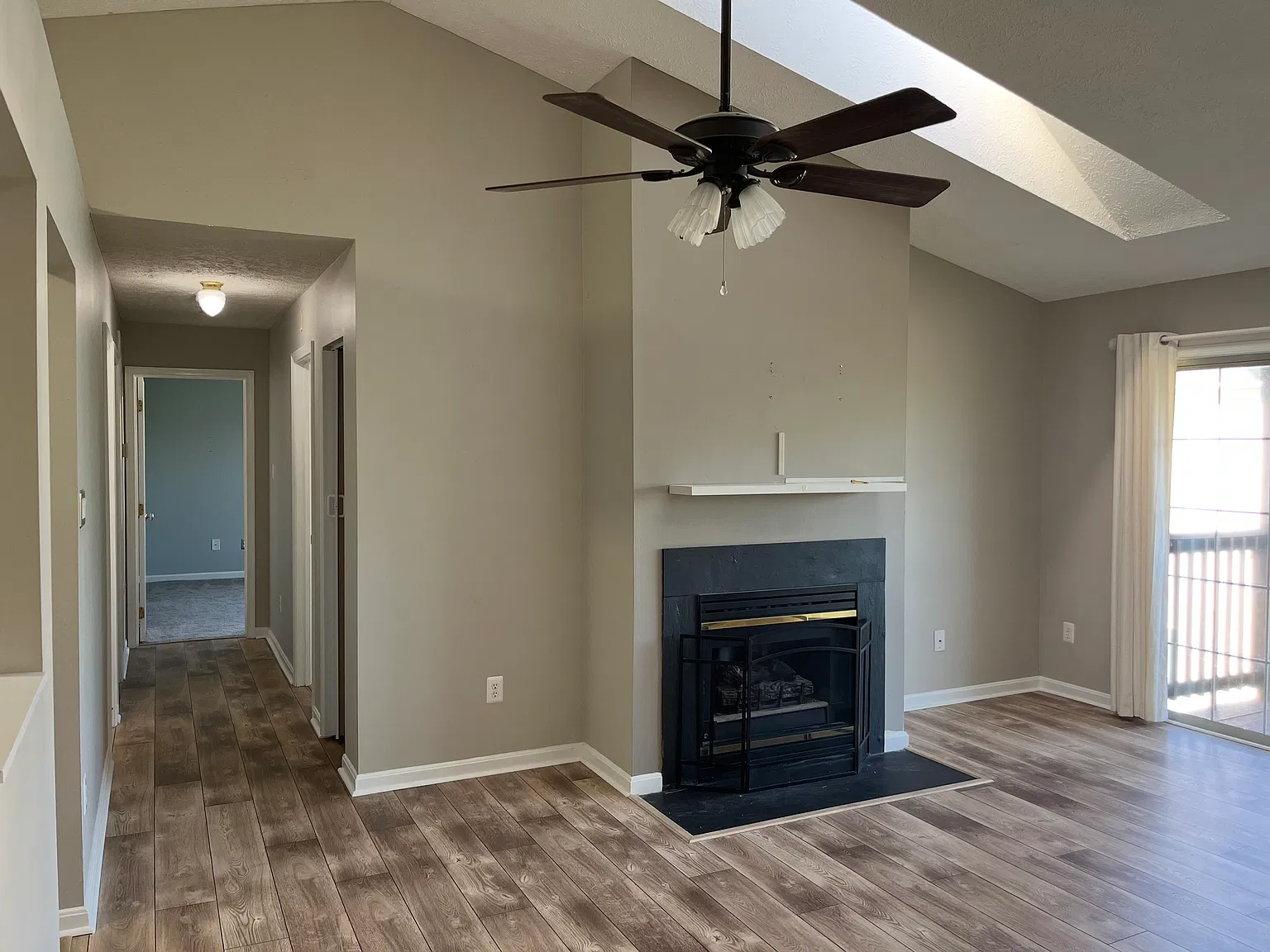 2 bed, 1169 sqft, $1,600 — Photo 3