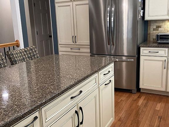 3rd image of 505 Kimberly Ln
