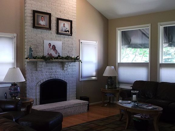 4th image of 4105 Blue River Dr