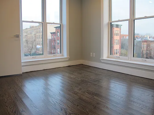 Rented by P Management | media 17