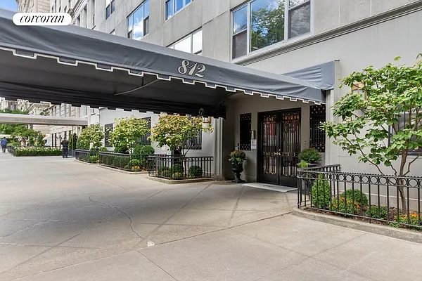 Sold by Corcoran | media 18