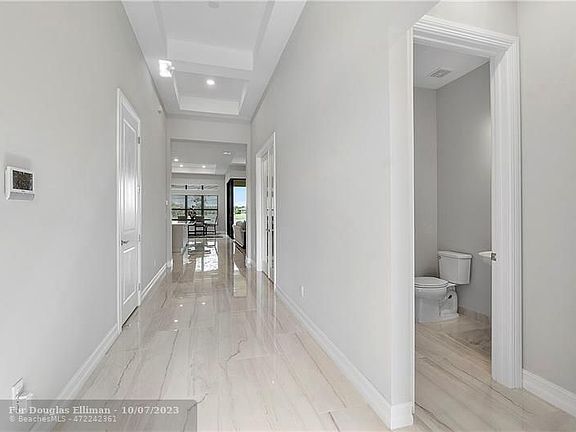5th image of 9125 Leon Cir